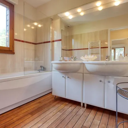 La Lisiere Des Pins - Lca380 By Interhome * Lacanau