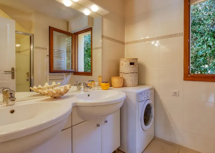 La Lisiere Des Pins By Interhome